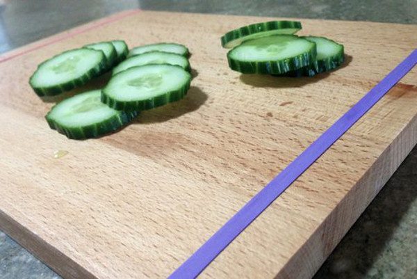 keep cutting board from slipping rubber bands