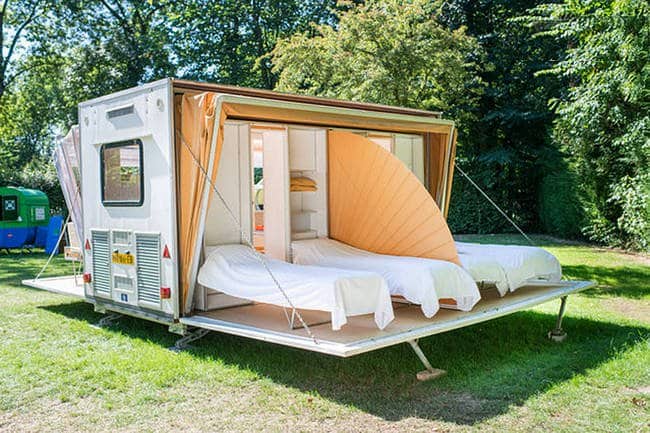 collapsible-camper-bedroom
