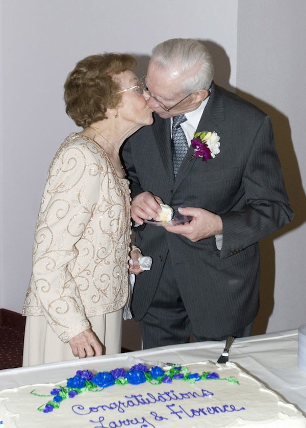 15 Heartwarming Wedding Photos Of Elderly Couples That