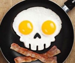 skull shaped egg mold