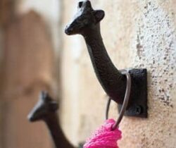 cast iron giraffe hook