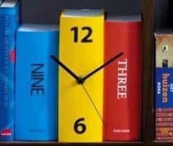 books clock