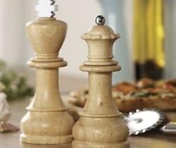 king and queen salt and pepper