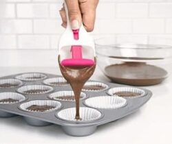 cupcake scoop