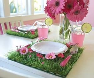 daisy and grass placemats