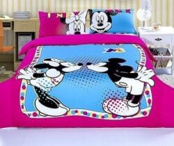 kissing mickey and minnie colorful bedding set