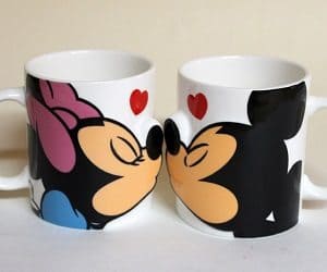 kissing mickey and minnie mugs