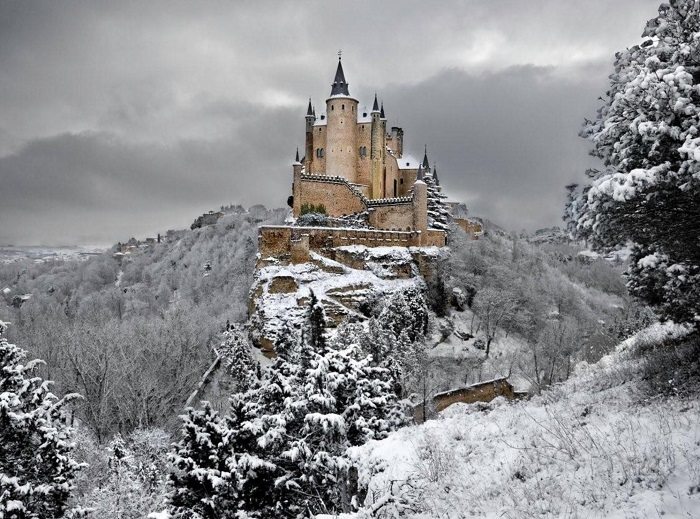 alcazar de segovia