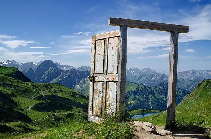 alps door