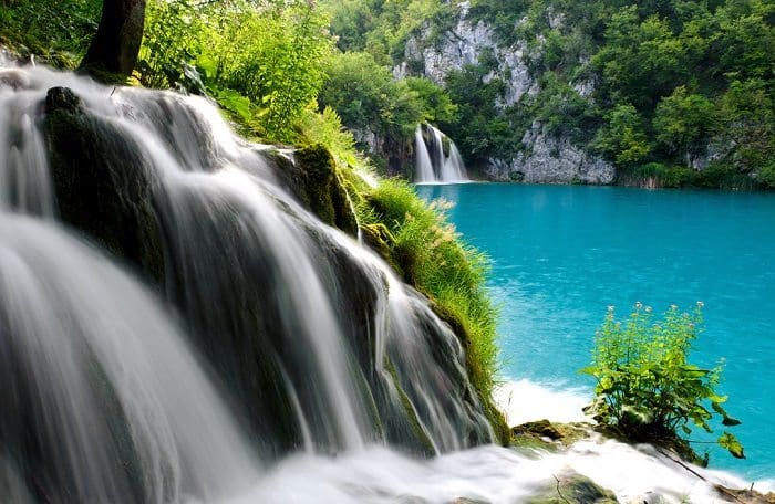 Plitvice lakes close