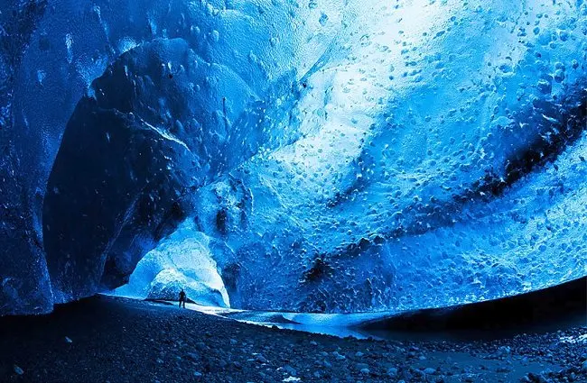 Vatnajokull Cave, Iceland blue