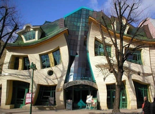 crooked house