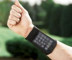 phone wrist wallet black