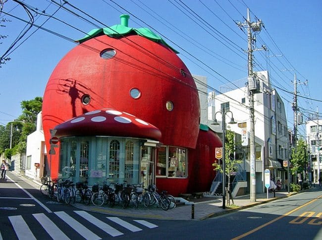 sanrio strawberry house