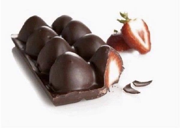 strawberries chocolate