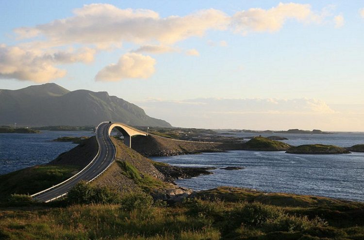 the atlantic road in norway