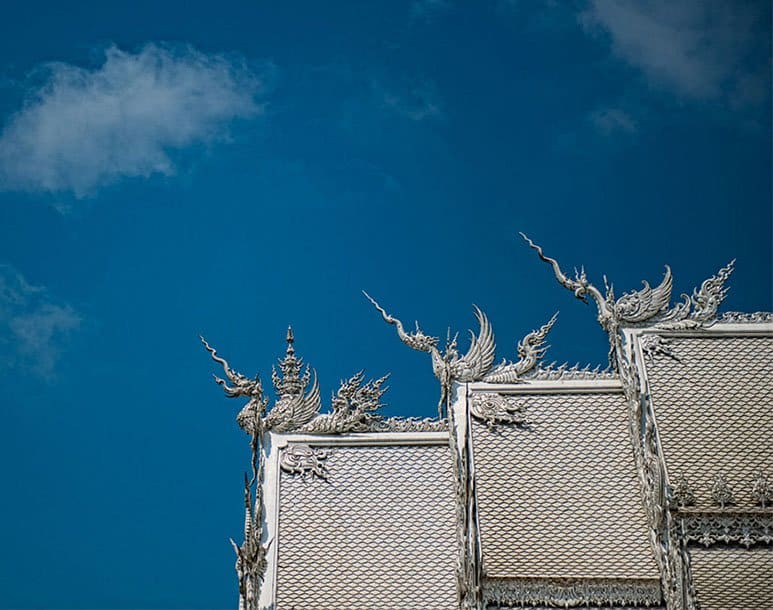 white-temple-thailand-11