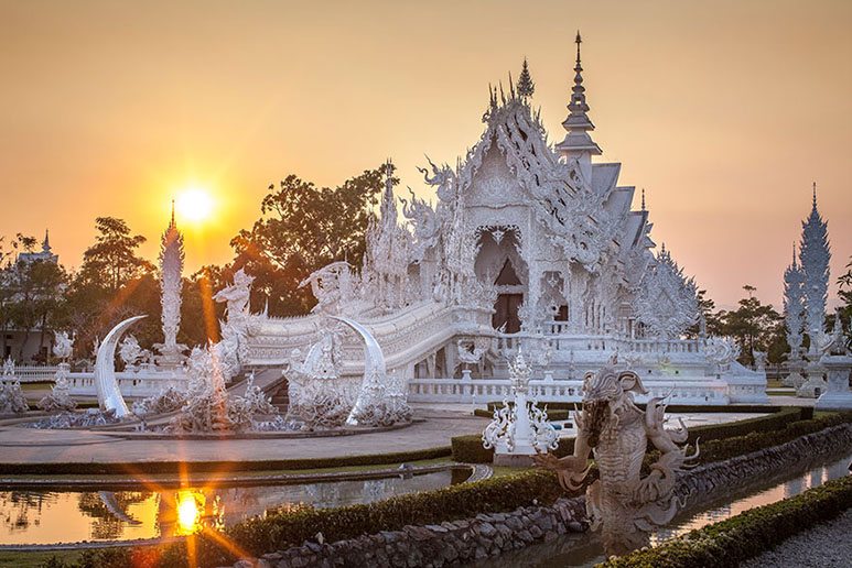 white-temple-thailand-14