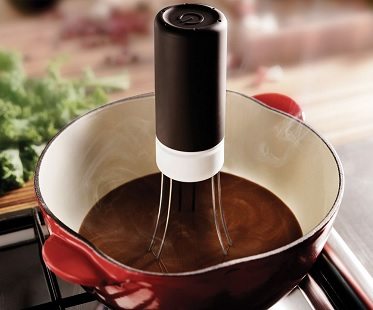 This Ingenious Self-Stirring Gadget Will Stir Your Sauces and