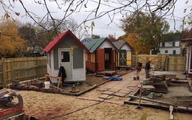 tiny-houses-placed