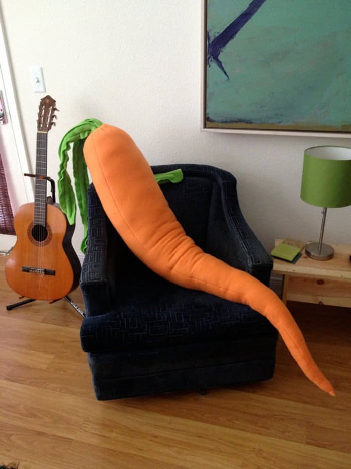 cozy-gift-carrot-pillow