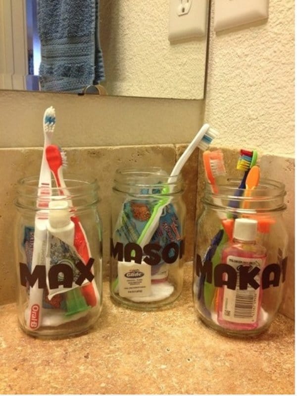 customized-toothbrush-jars