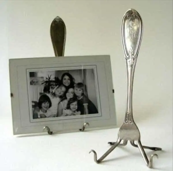 fork picture stand