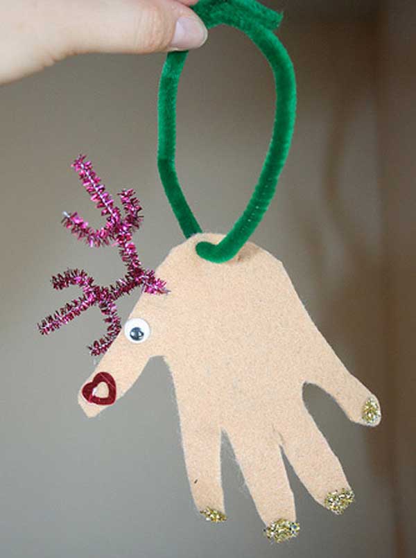 handprint-reindeer