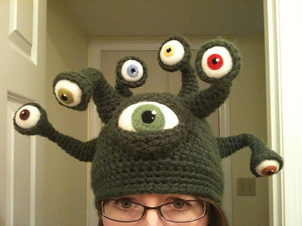 hat-beholder