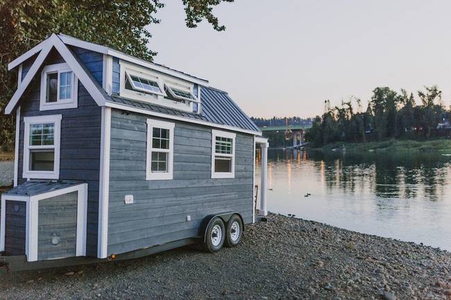 heirloom-tiny-home-and-parked