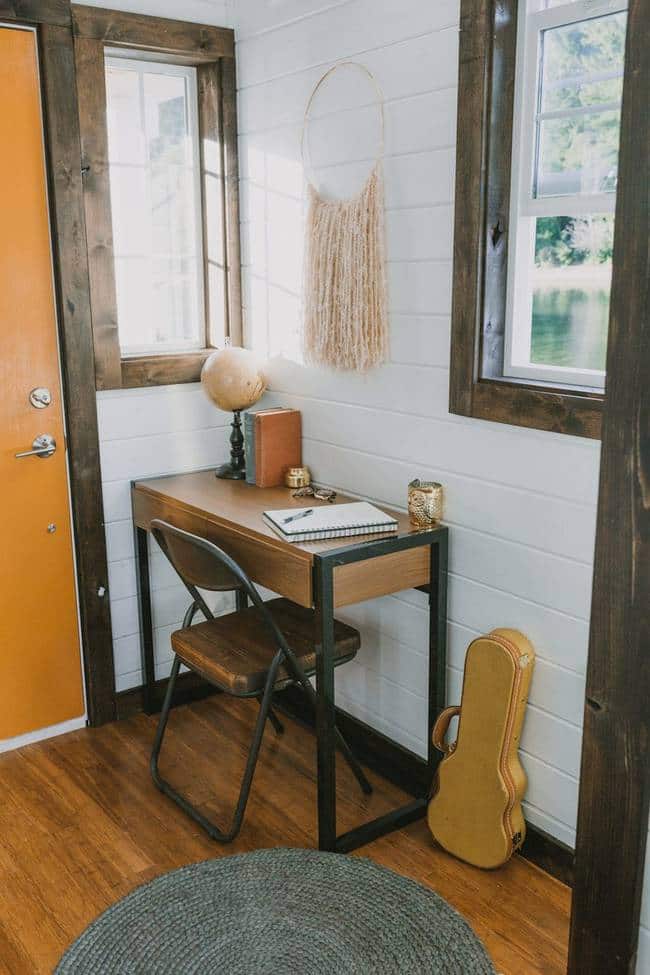 heirloom-tiny-home-desk