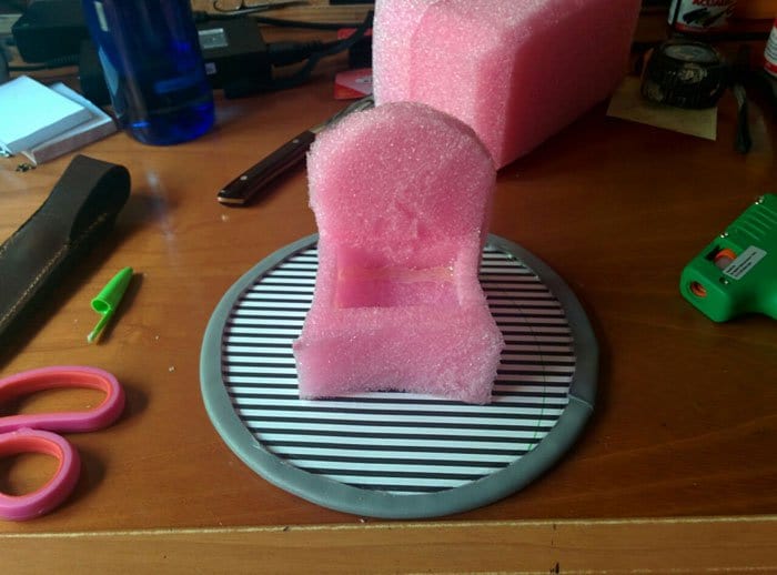 iron-throne-stand-for-phone-diy-game-of-thrones-foam base