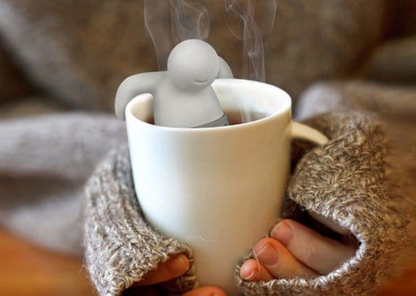 man infuser in mug