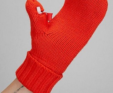 mittens flask red