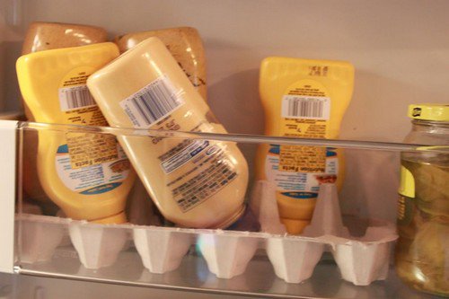 mustard egg holder