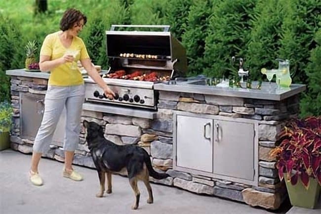 outdoor-kitchen-grill