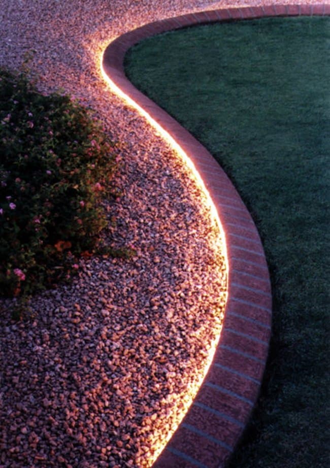 rope-lighting-garden