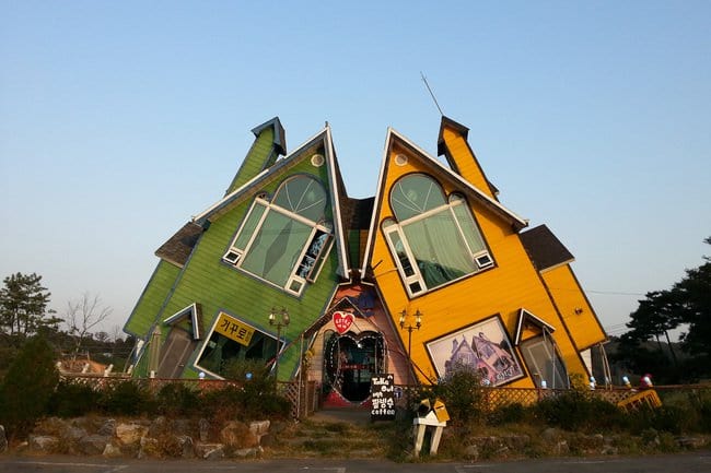 tilt-house-korea