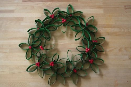 toilet-roll-wreath