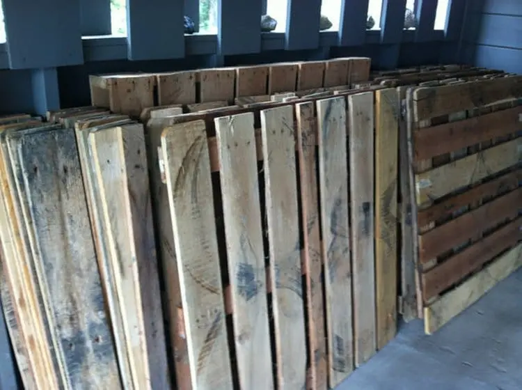 wooden-pallets-initial