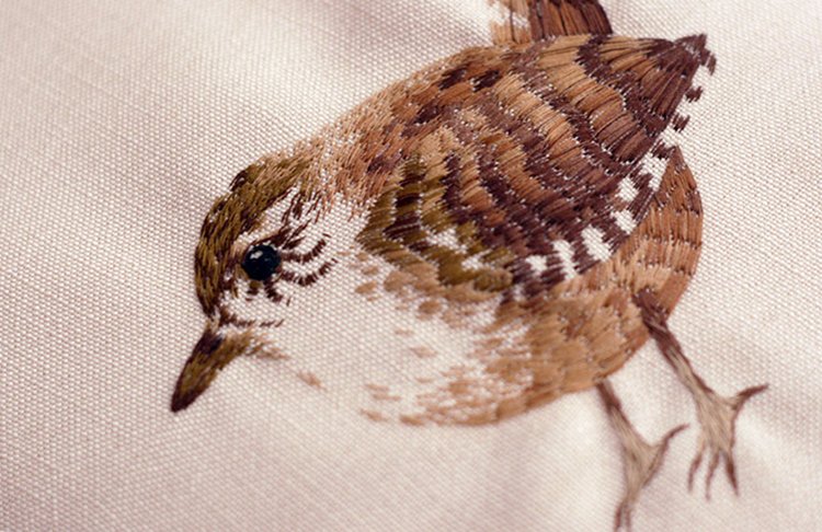 animal-embroidery-chloe-giordano-bird