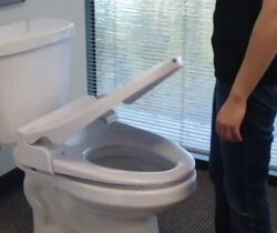 auto lift toilet seat sensor touchless