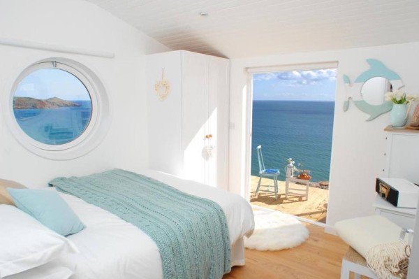 bedroom-cornwall-cliff-cottage