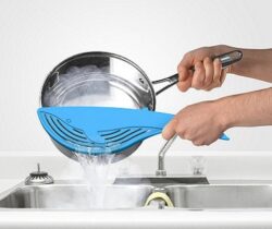 blue whale pot strainer