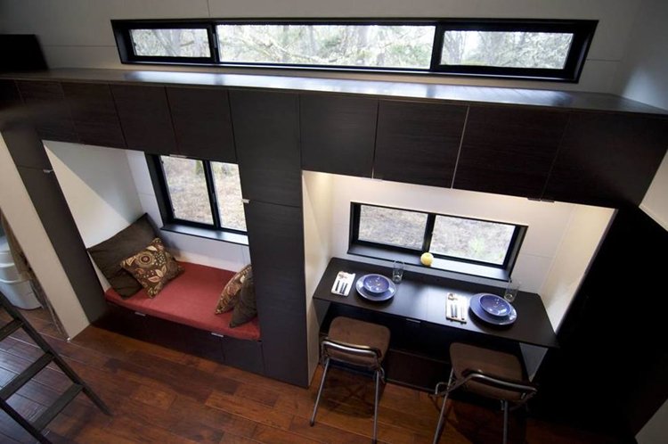 desk-tiny-house