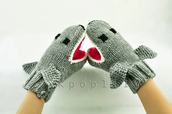 gloves-shark