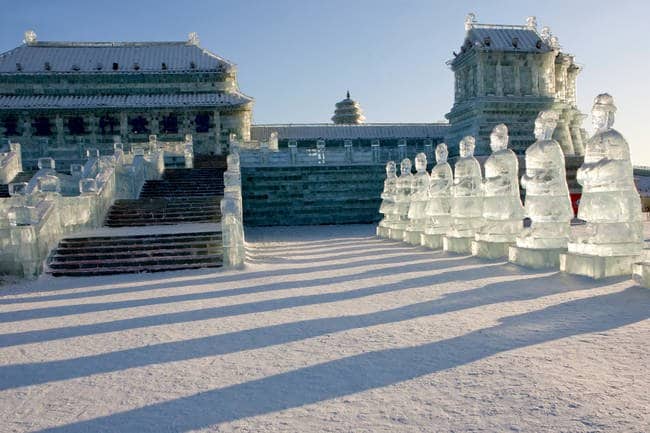 harbin-ice-and-snow-festival-snow-castle-chess