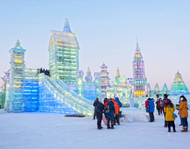 harbin-ice-and-snow-festival-snow-colors