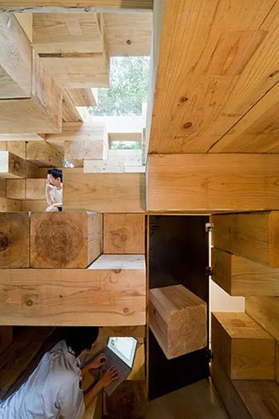 This Amazingly Tiny Wooden Cube House Could Be Mistaken For A Piece of Art