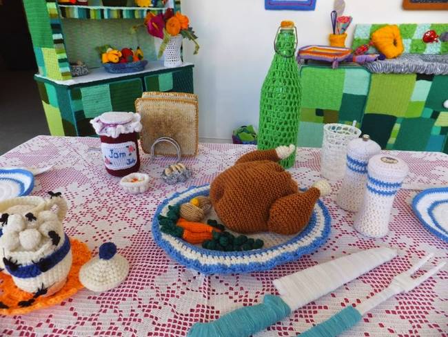 knitted-kitchen-food